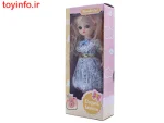 زاویه جانبی از عروسک باربی